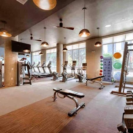 Downtown Living 1Br W/ Free Parking Garage Apartment Houston Luaran gambar